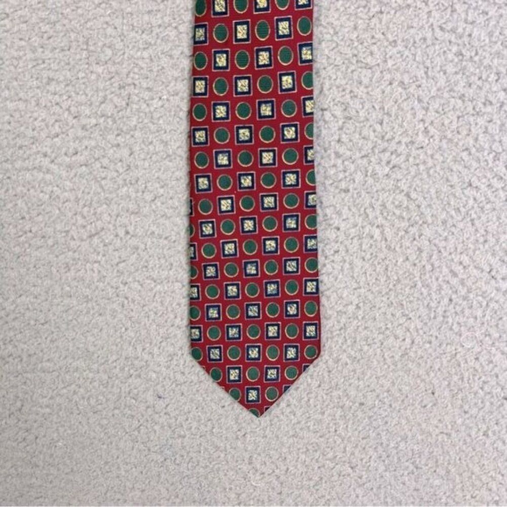 J MCLAUGHLIN MENS SILK TIE RED WITH DESIGN
